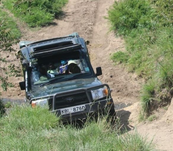 landcriser safari van 4x4 hire eldoret